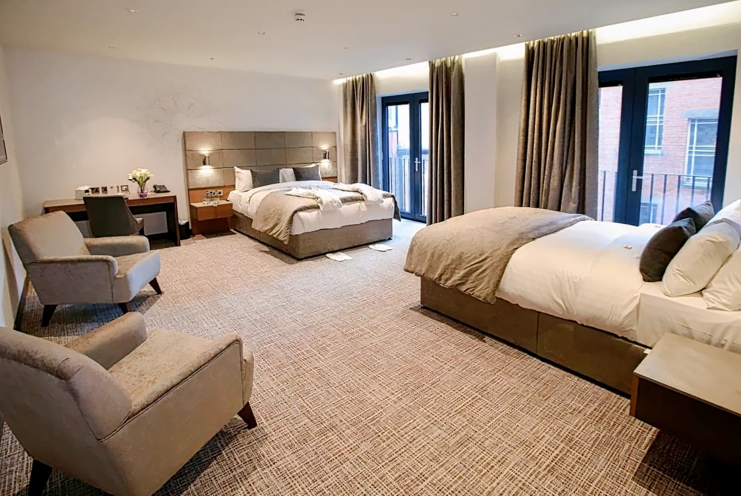 DoubleTree by Hilton Belfast City Ten Square