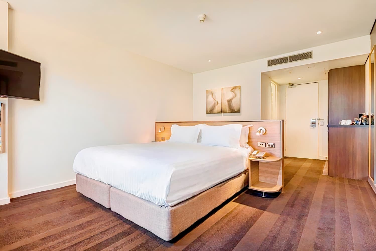 Crowne Plaza Canberra, an IHG Hotel