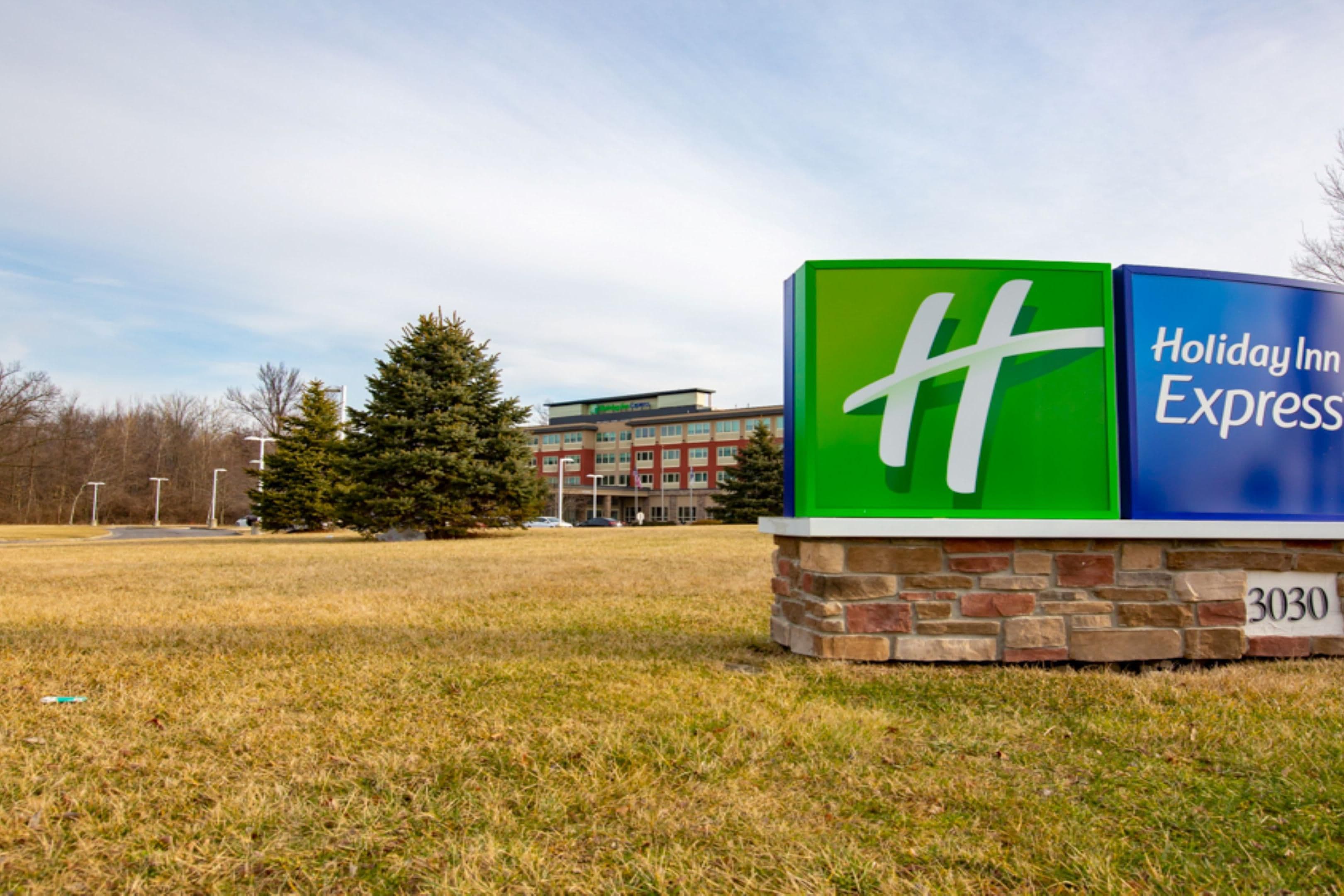 Holiday Inn Express Columbus Airport - Easton