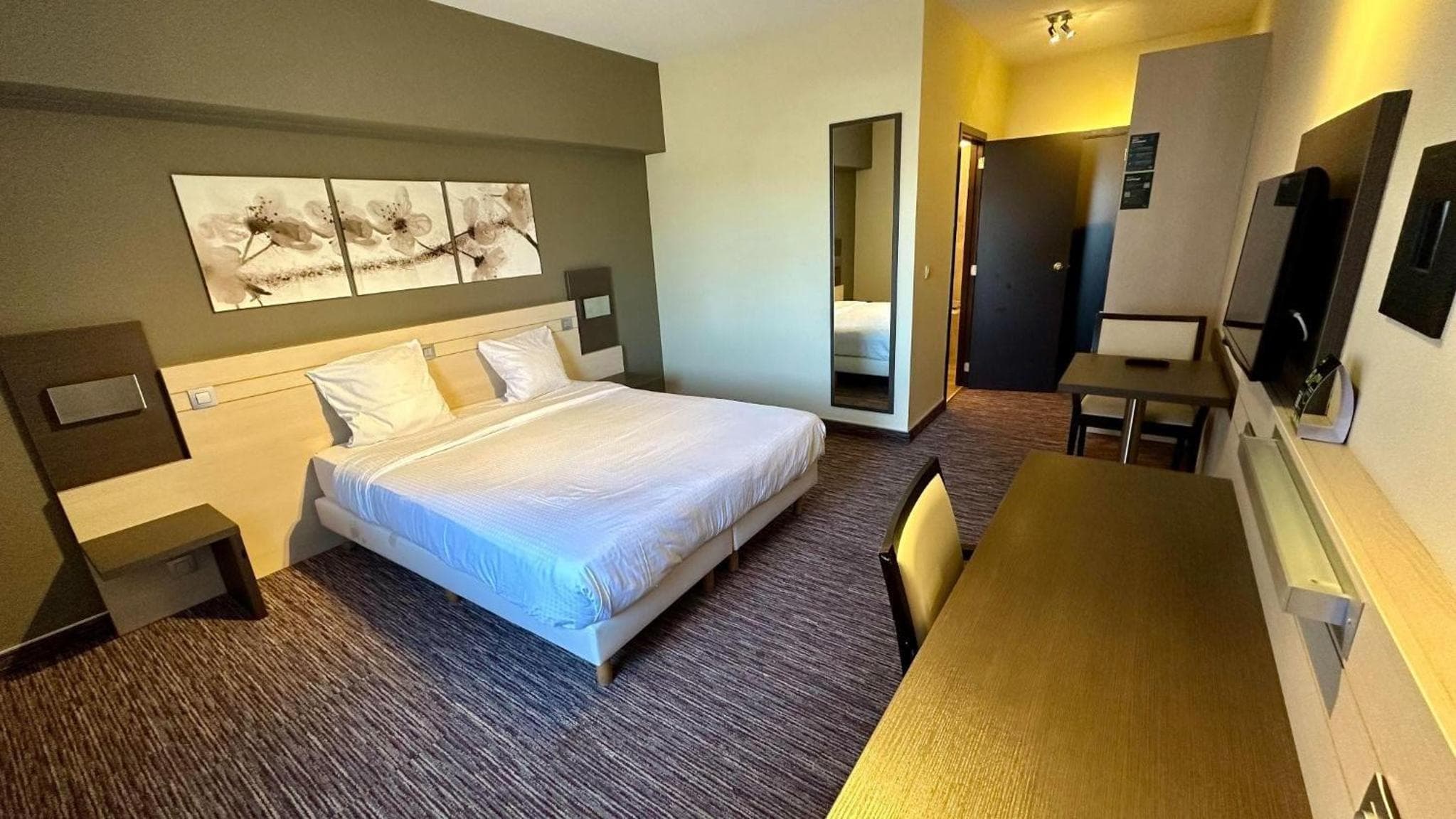 B&B HOTEL Mons Centre