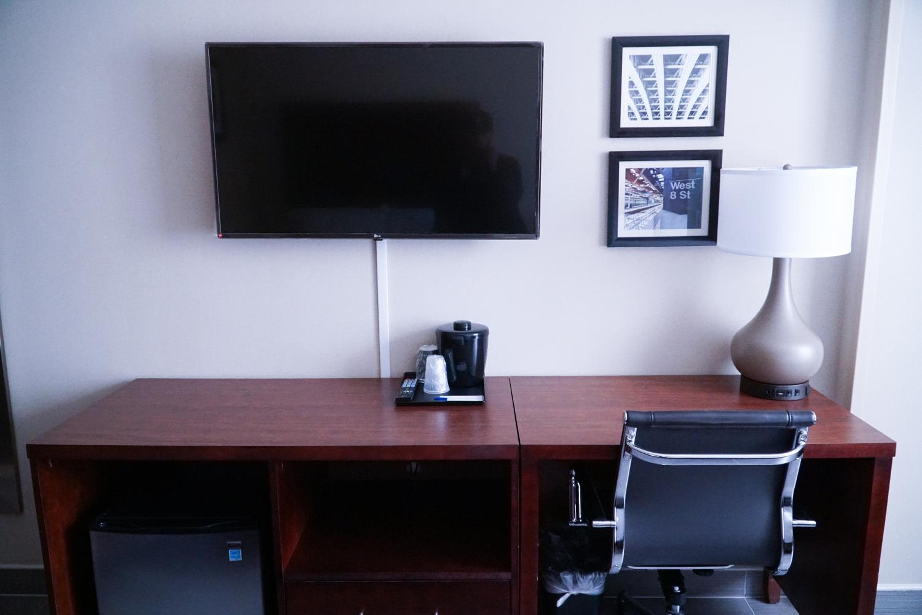 Hotel Mint JFK Airport