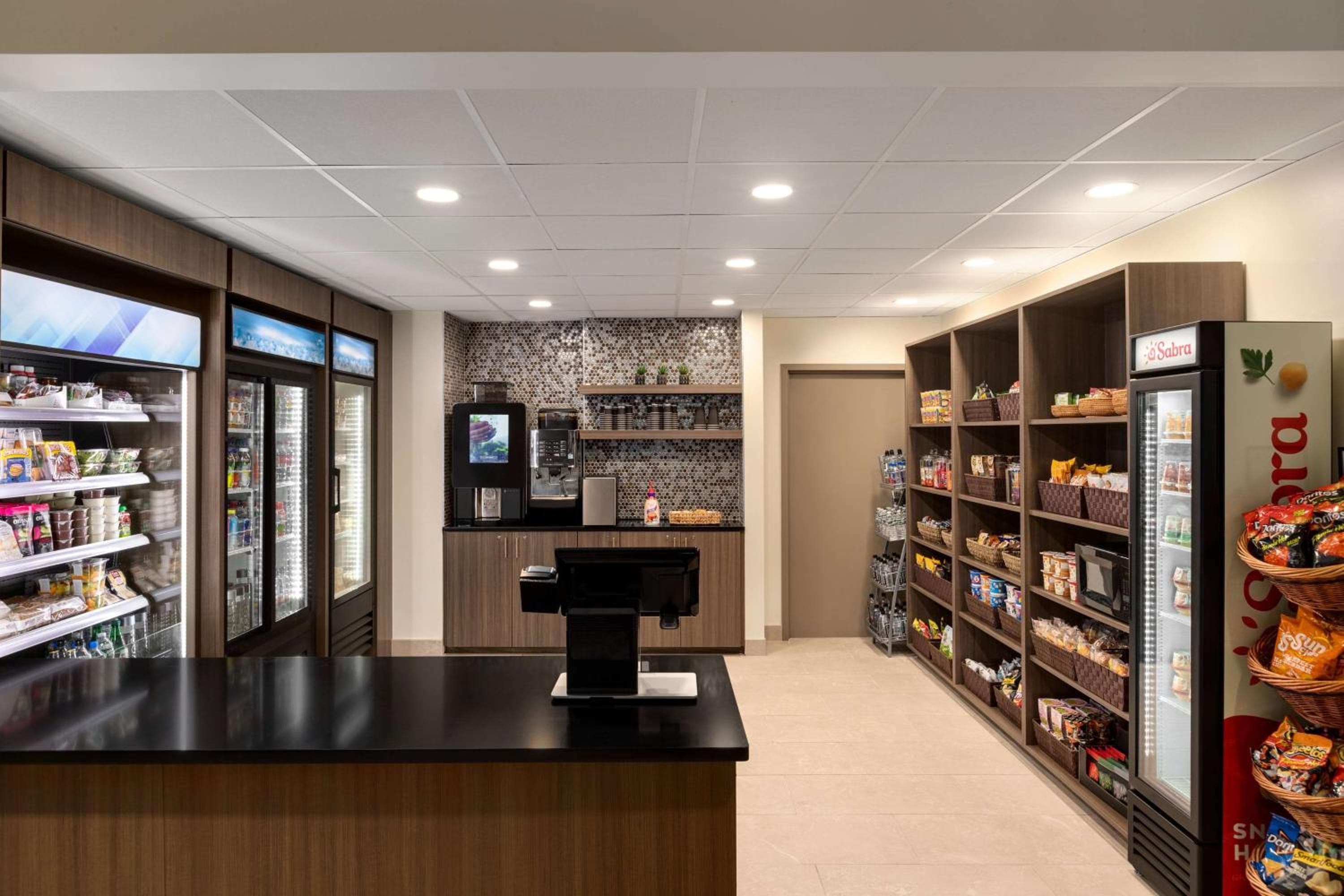 DoubleTree by Hilton New York LaGuardia