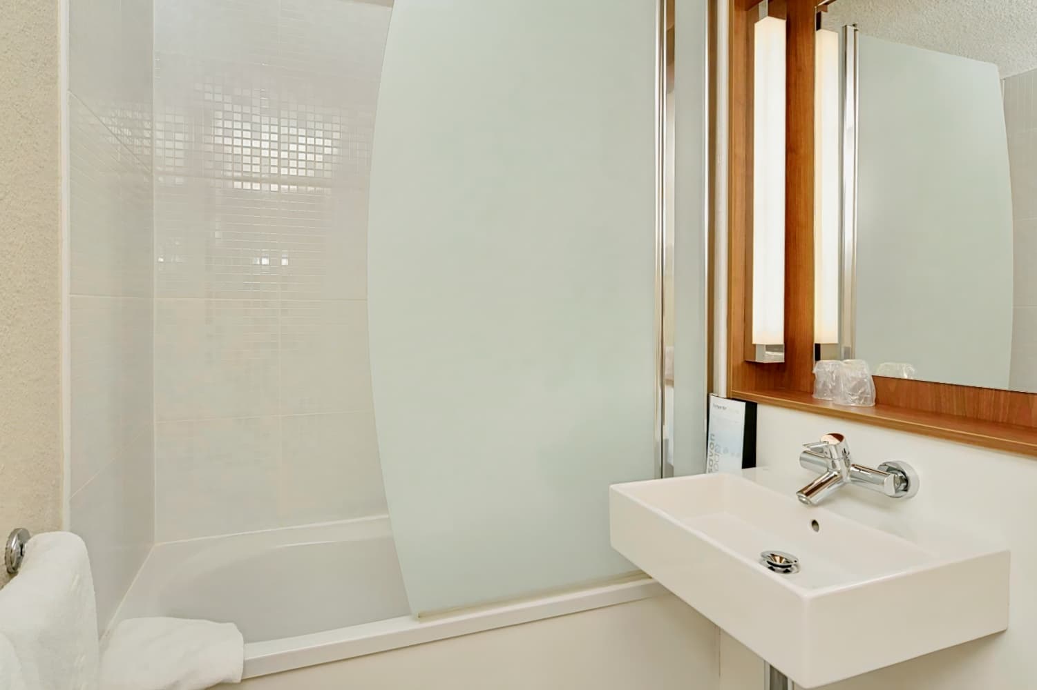 Campanile Montelimar - Les Tourrettes