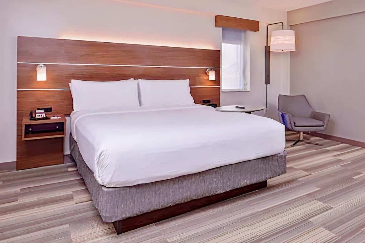 Holiday Inn Express New Orleans - St Charles