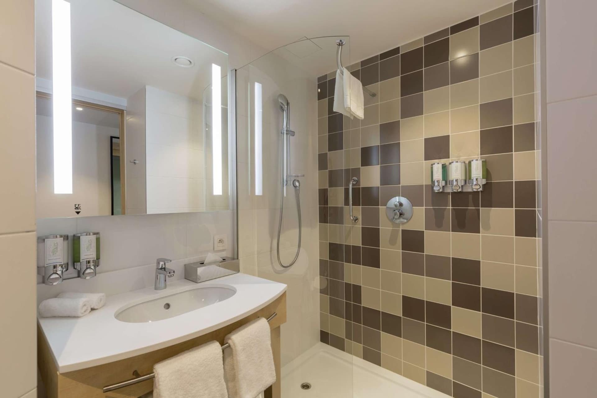 Hampton by Hilton Antwerp Central Station