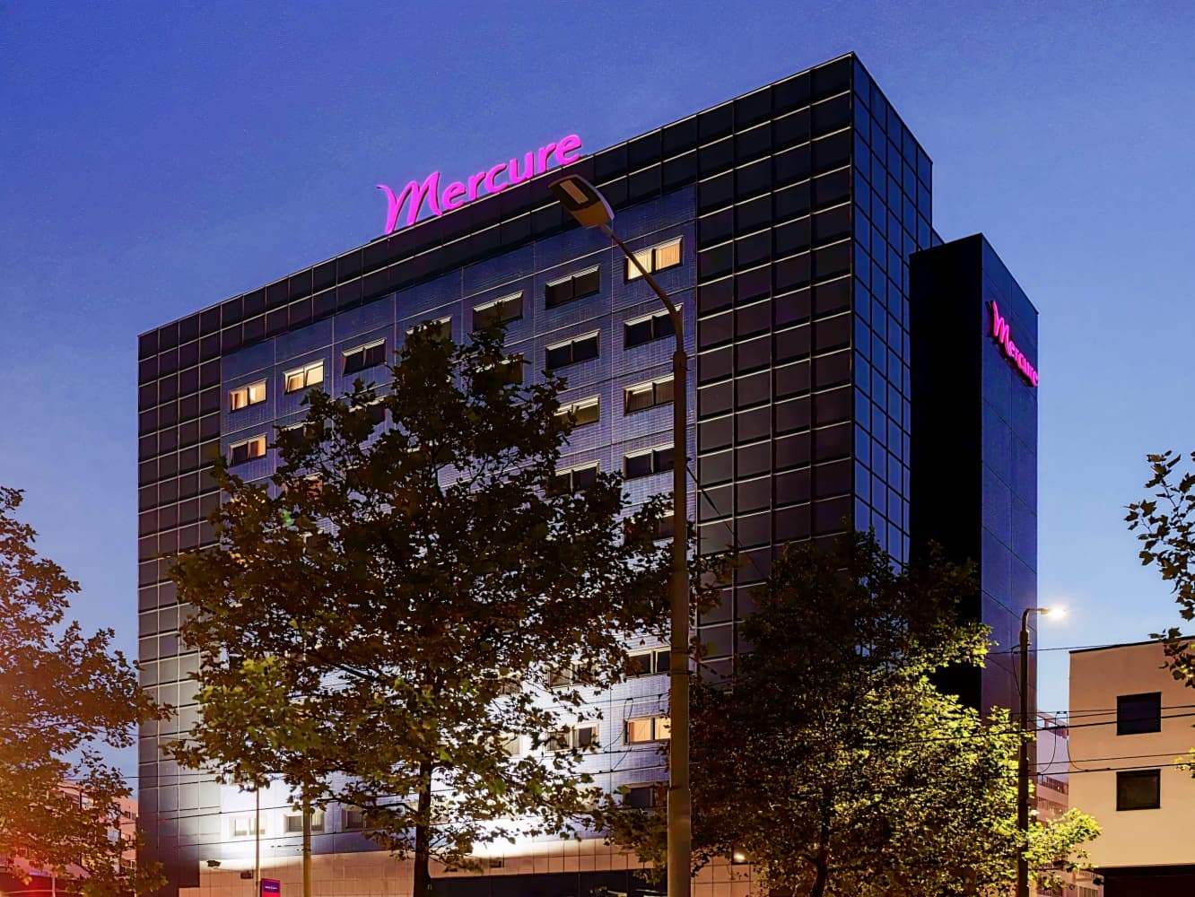 TRIBE Den Haag Centraal