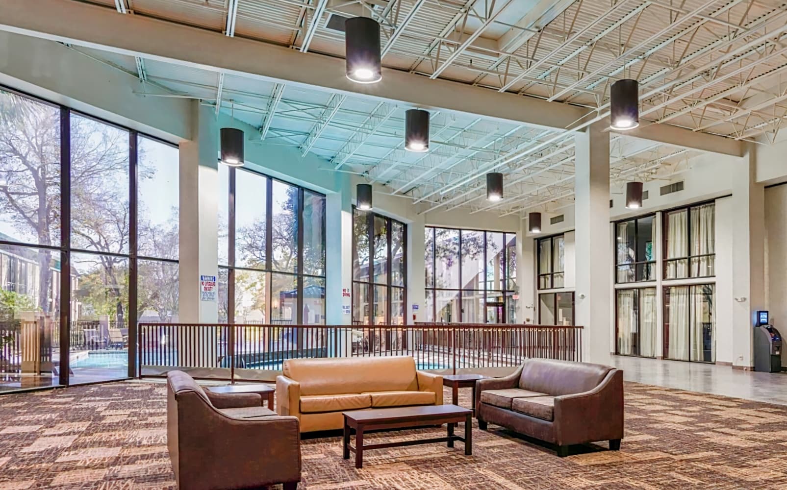 Red Roof Inn PLUS+ & Suites Houston – IAH Airport SW