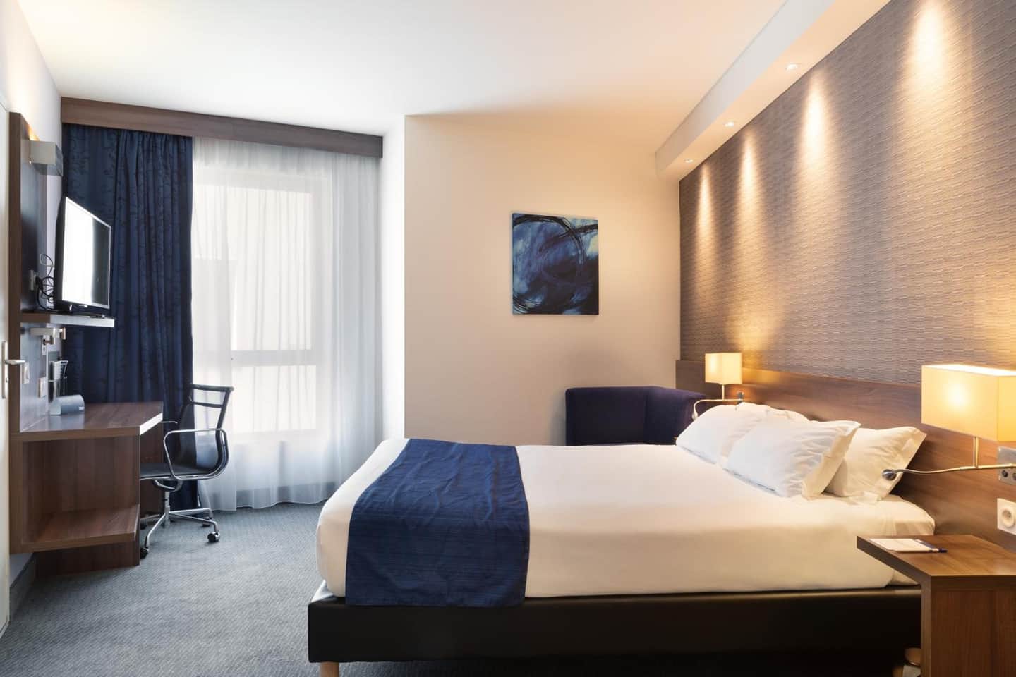 Holiday Inn Express - Marseille Airport, an IHG Hotel
