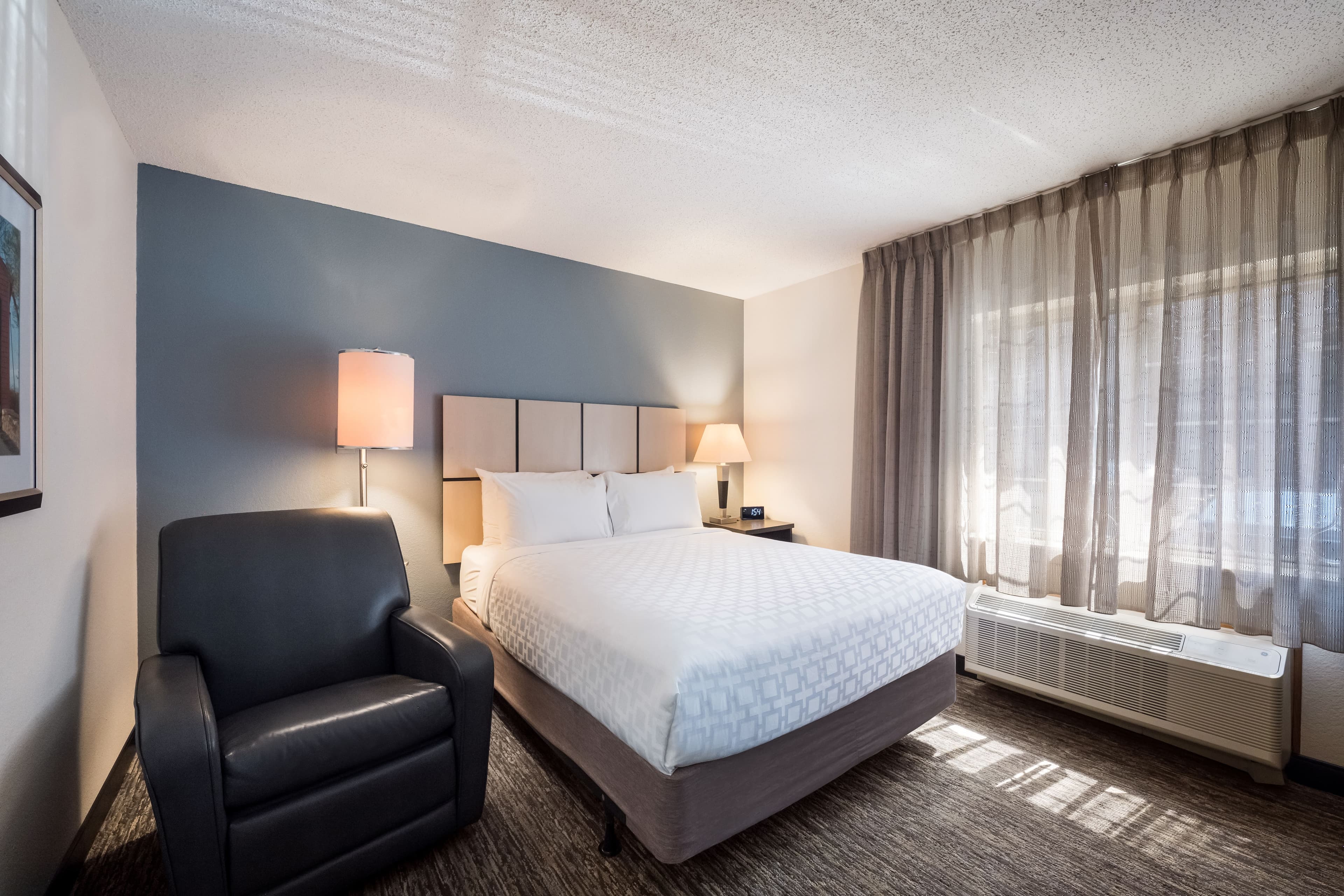 Sonesta Simply Suites Chicago Libertyville