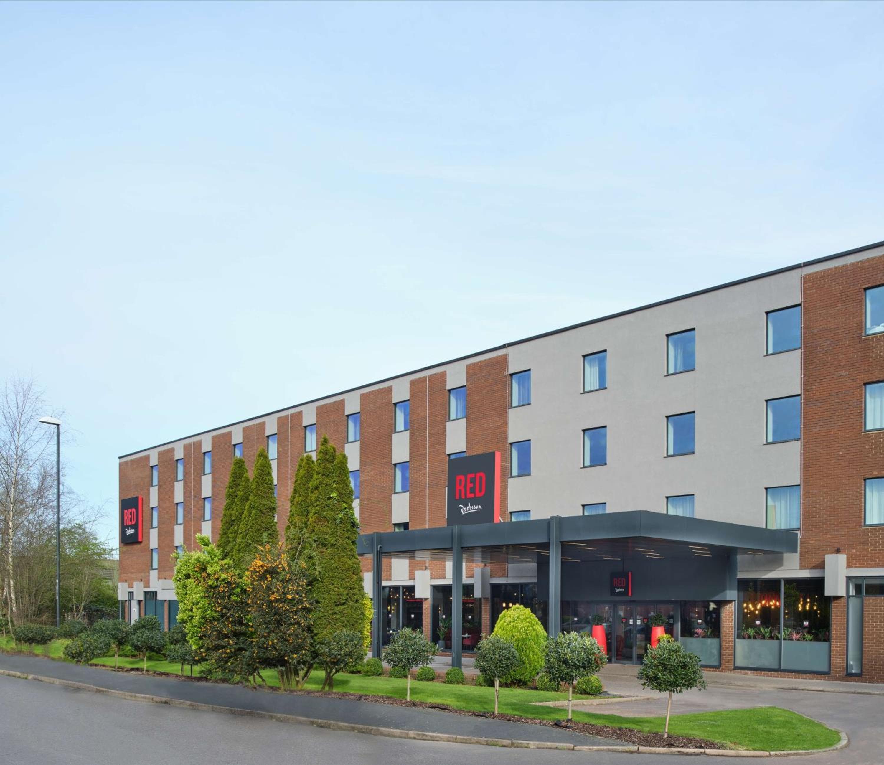 Radisson RED London Gatwick Airport