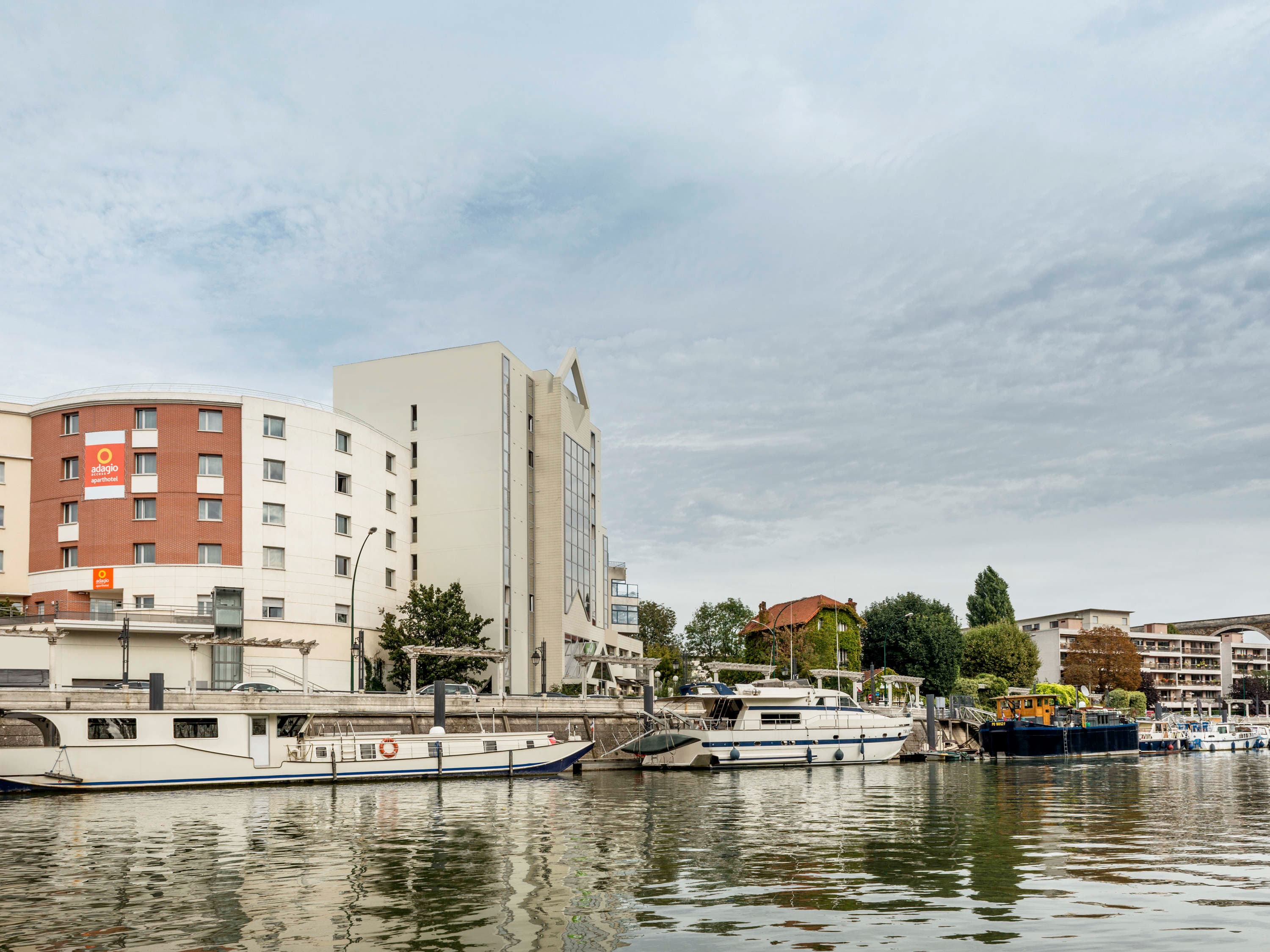 Adagio Access Nogent-sur-Marne Aparthotel