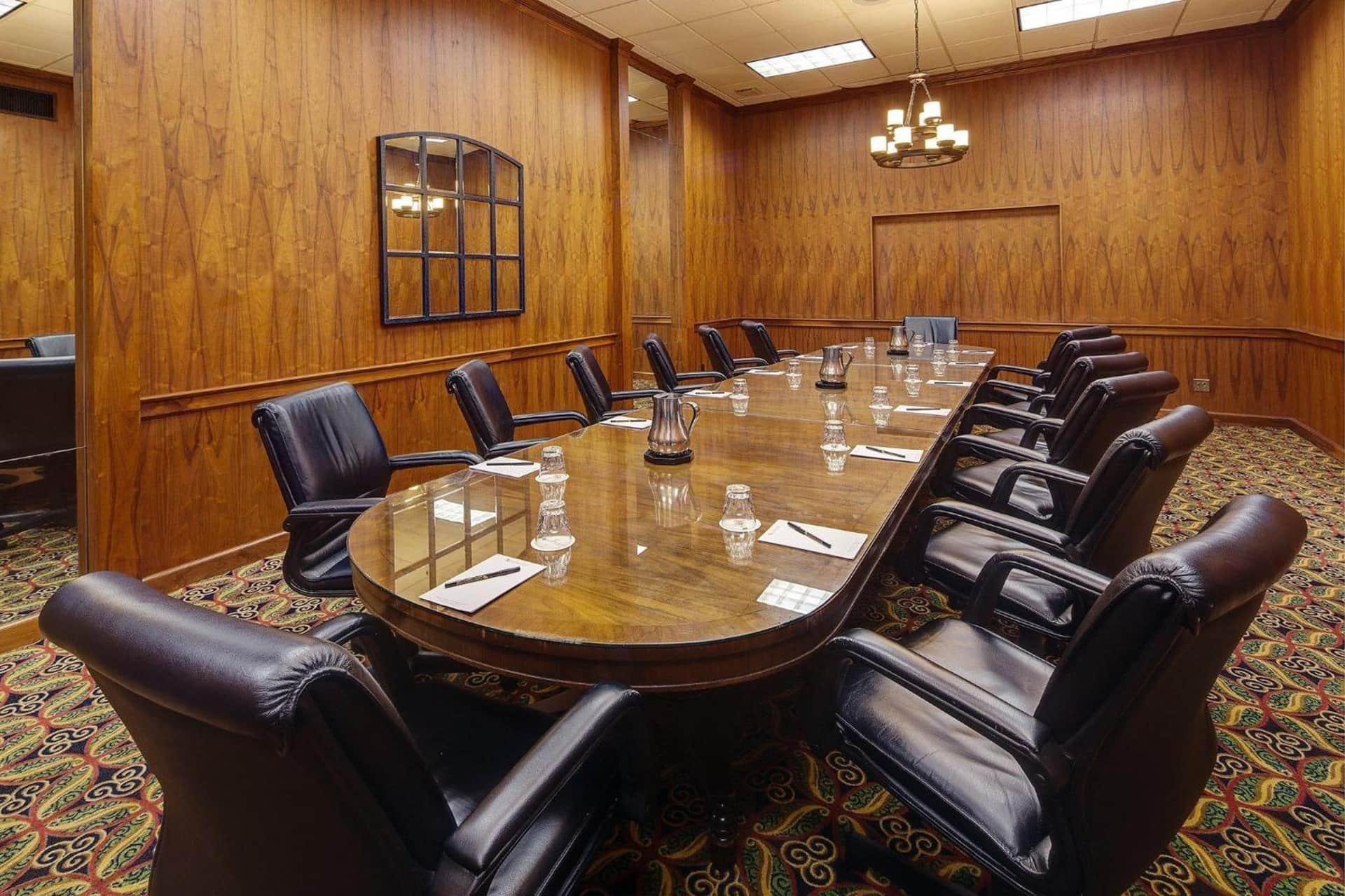 Whispering woods hotel and conference center