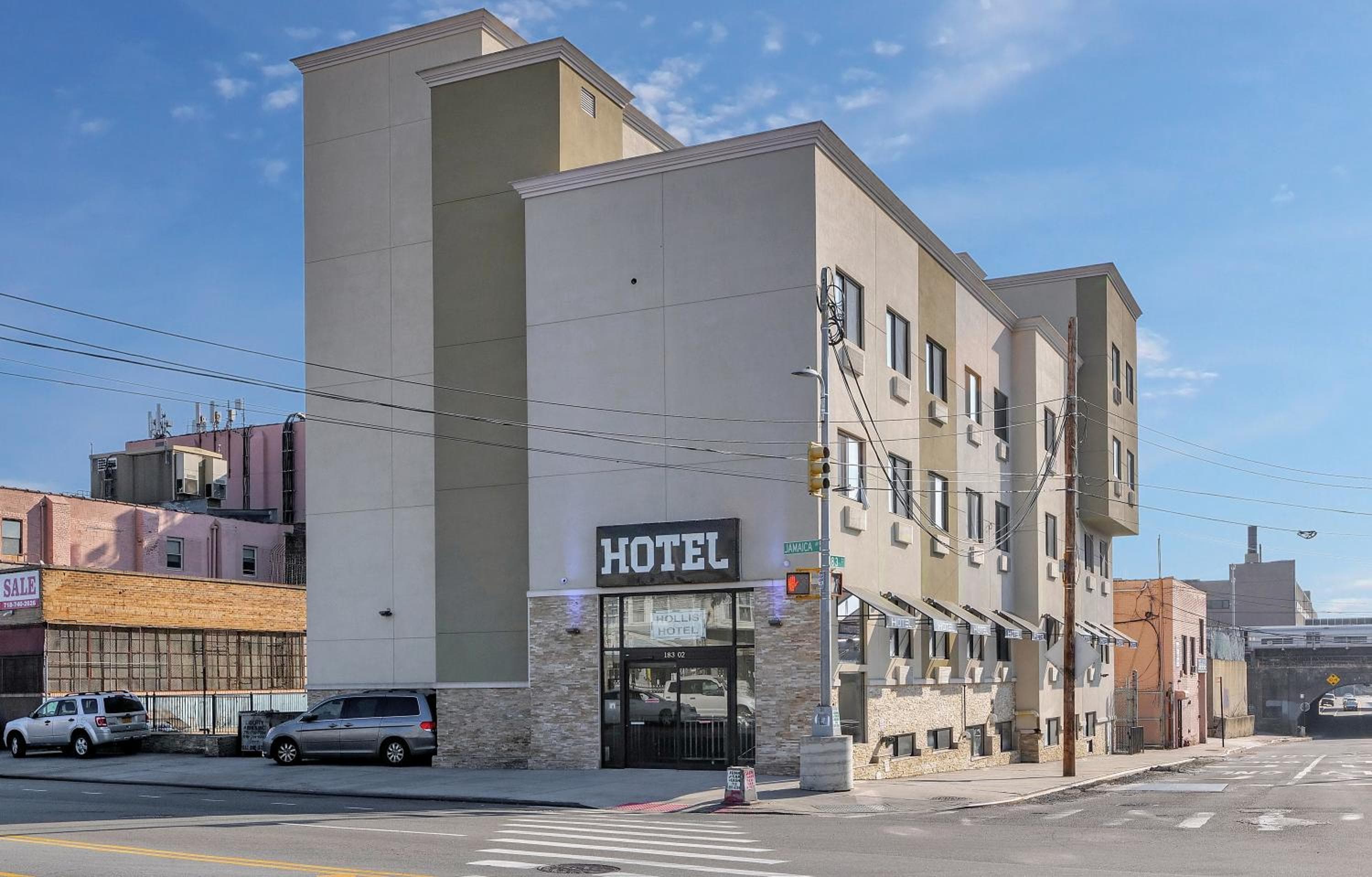 Hotel Pergola Jamaica JFK