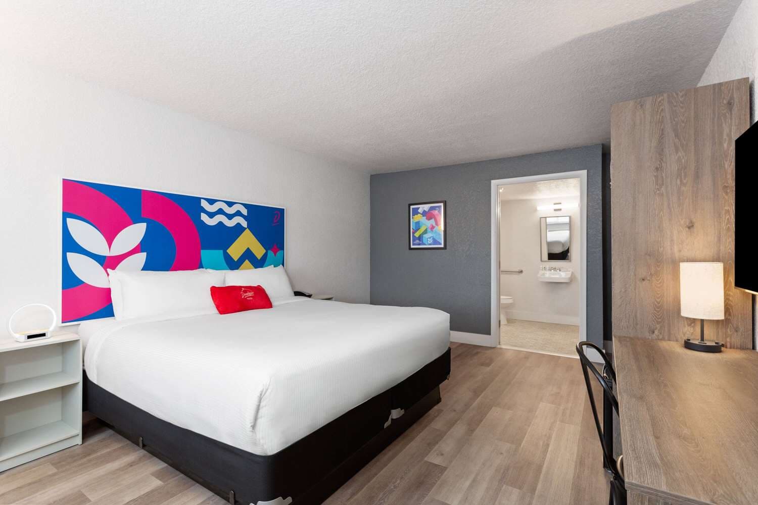 Howard Johnson by Wyndham Orlando Lake Buena Vista South