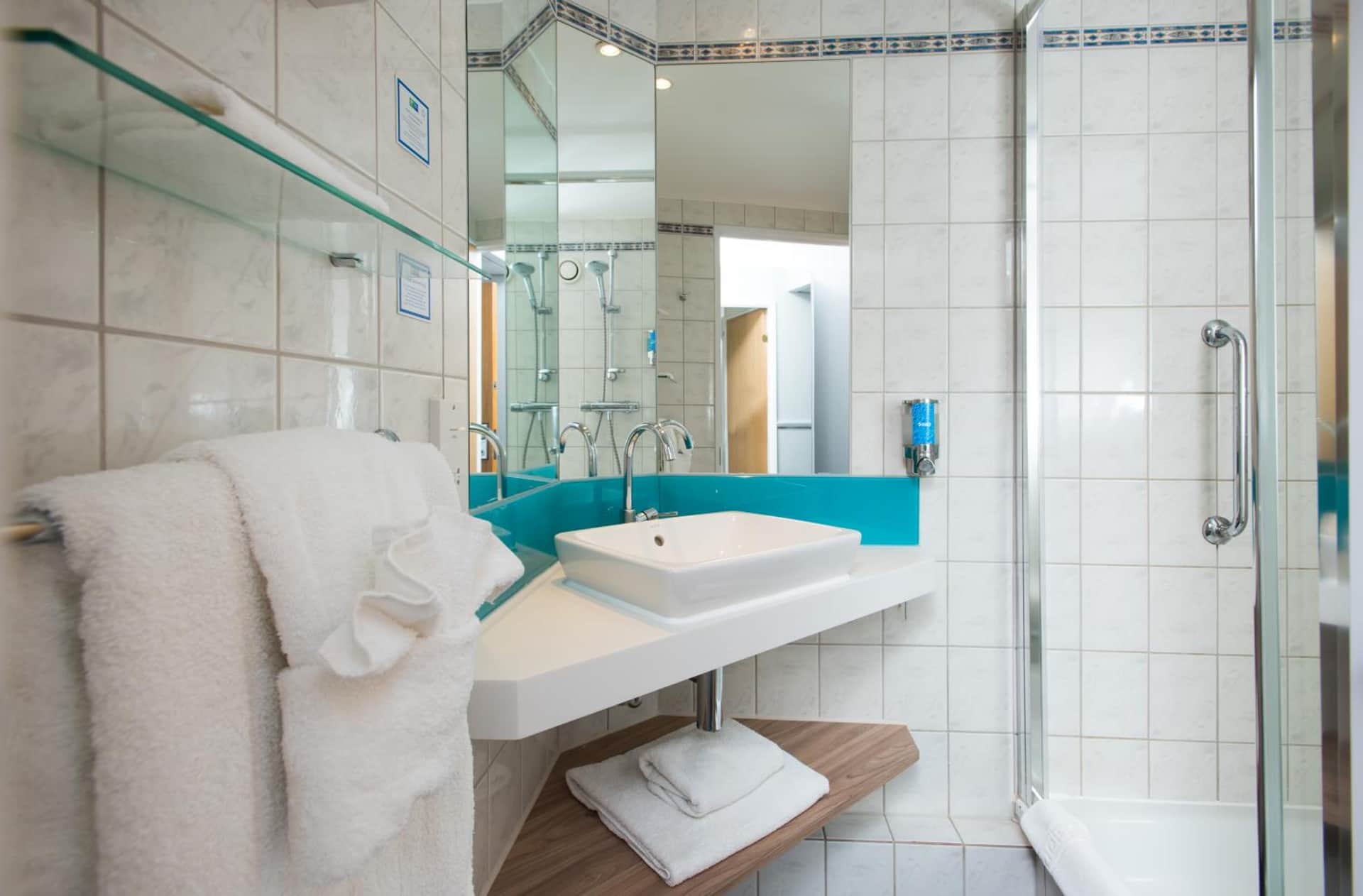 Holiday Inn Express London Luton Airport by IHG