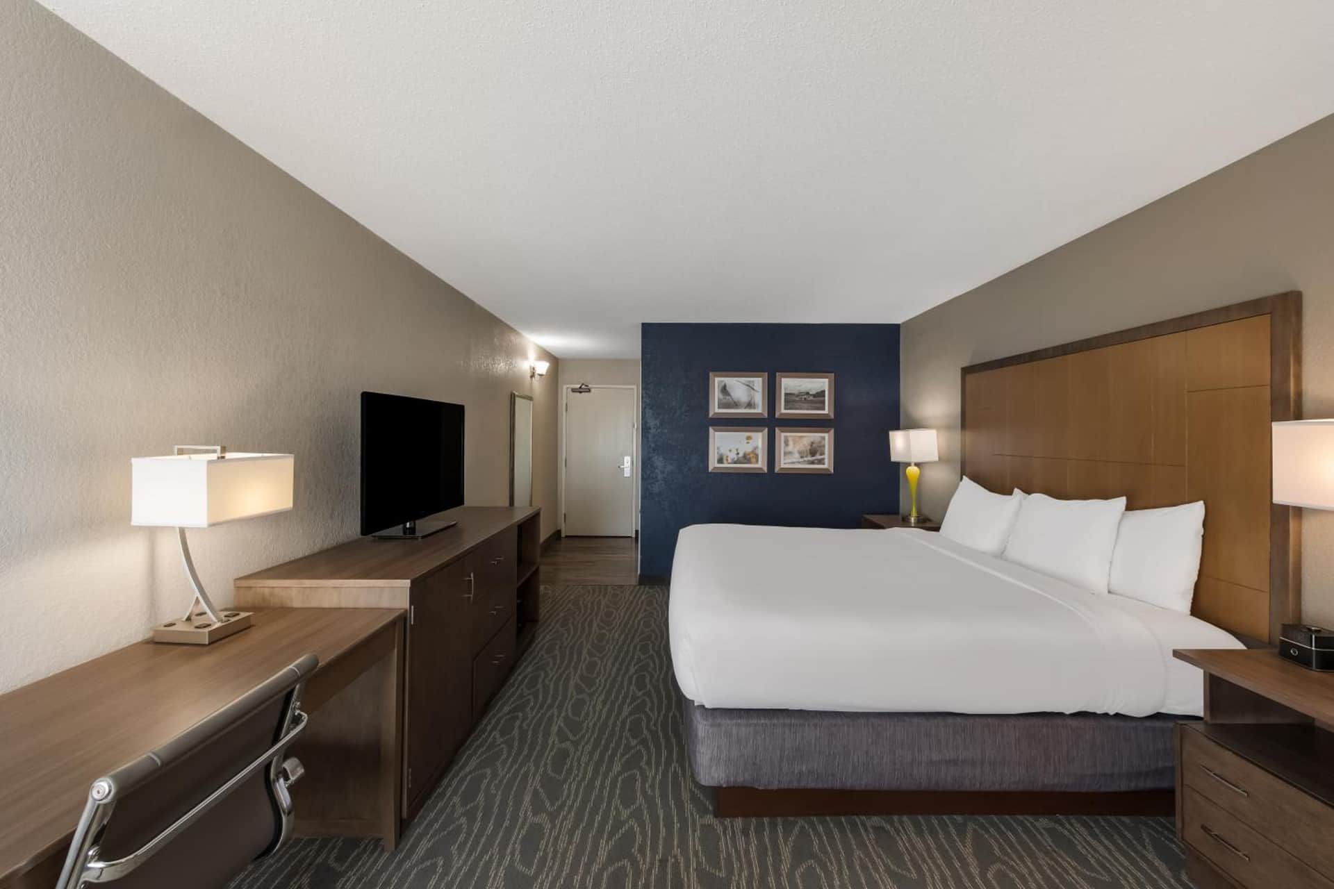 Comfort Inn & Suites Tipp City Dayton North I-75
