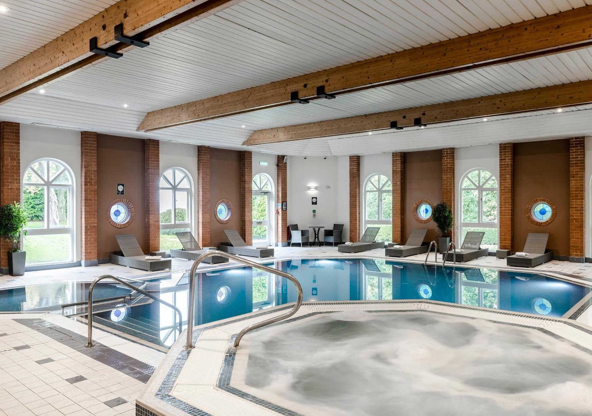 Hogs Back Hotel & Spa Nr Farnham