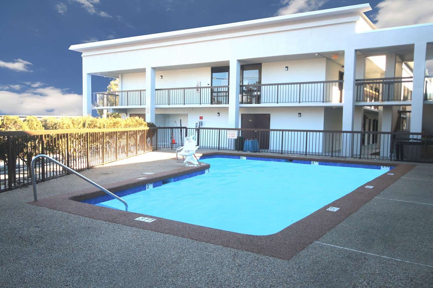 Clarion Pointe Statesville