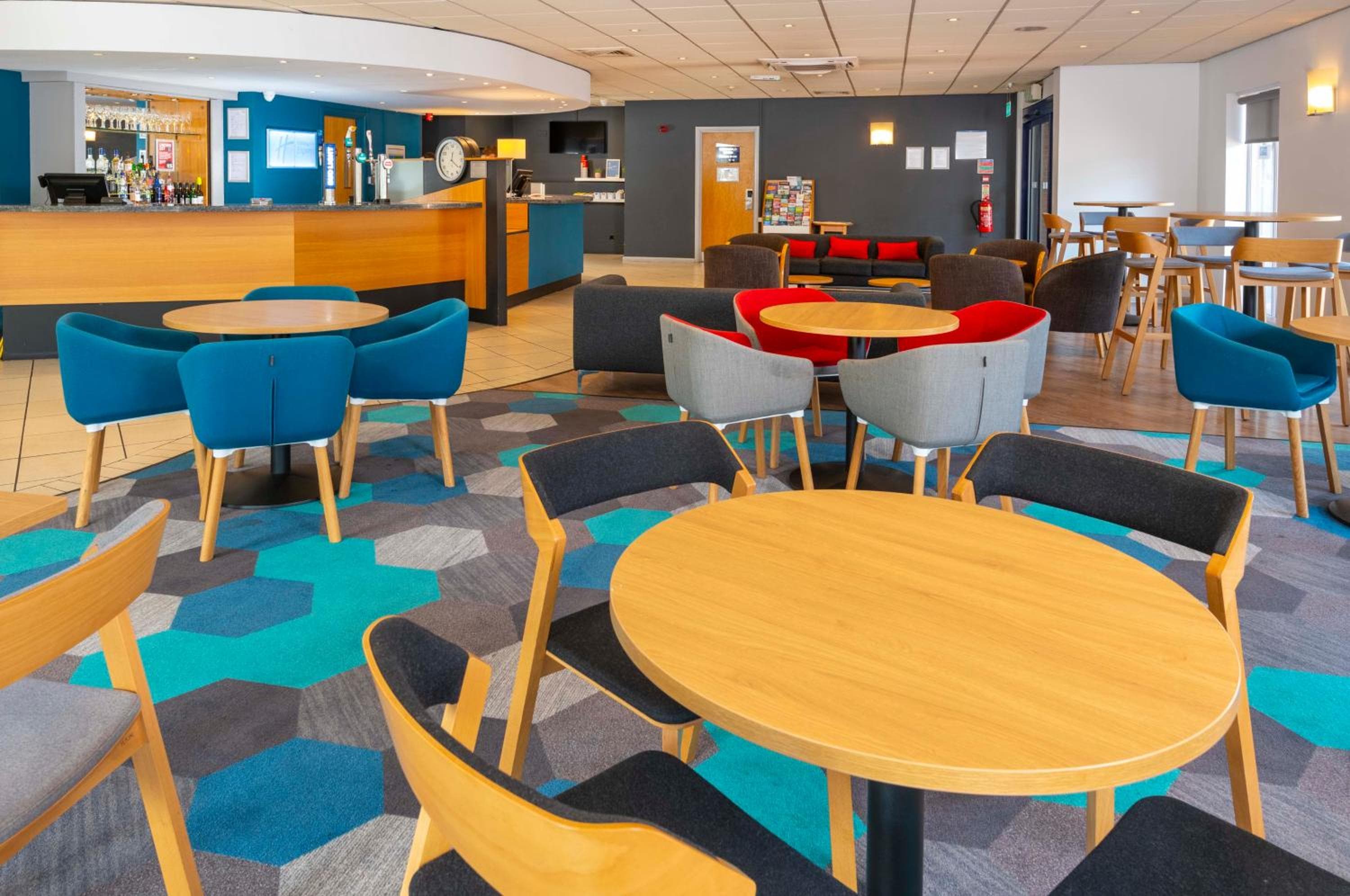 Holiday Inn Express - Gloucester - South