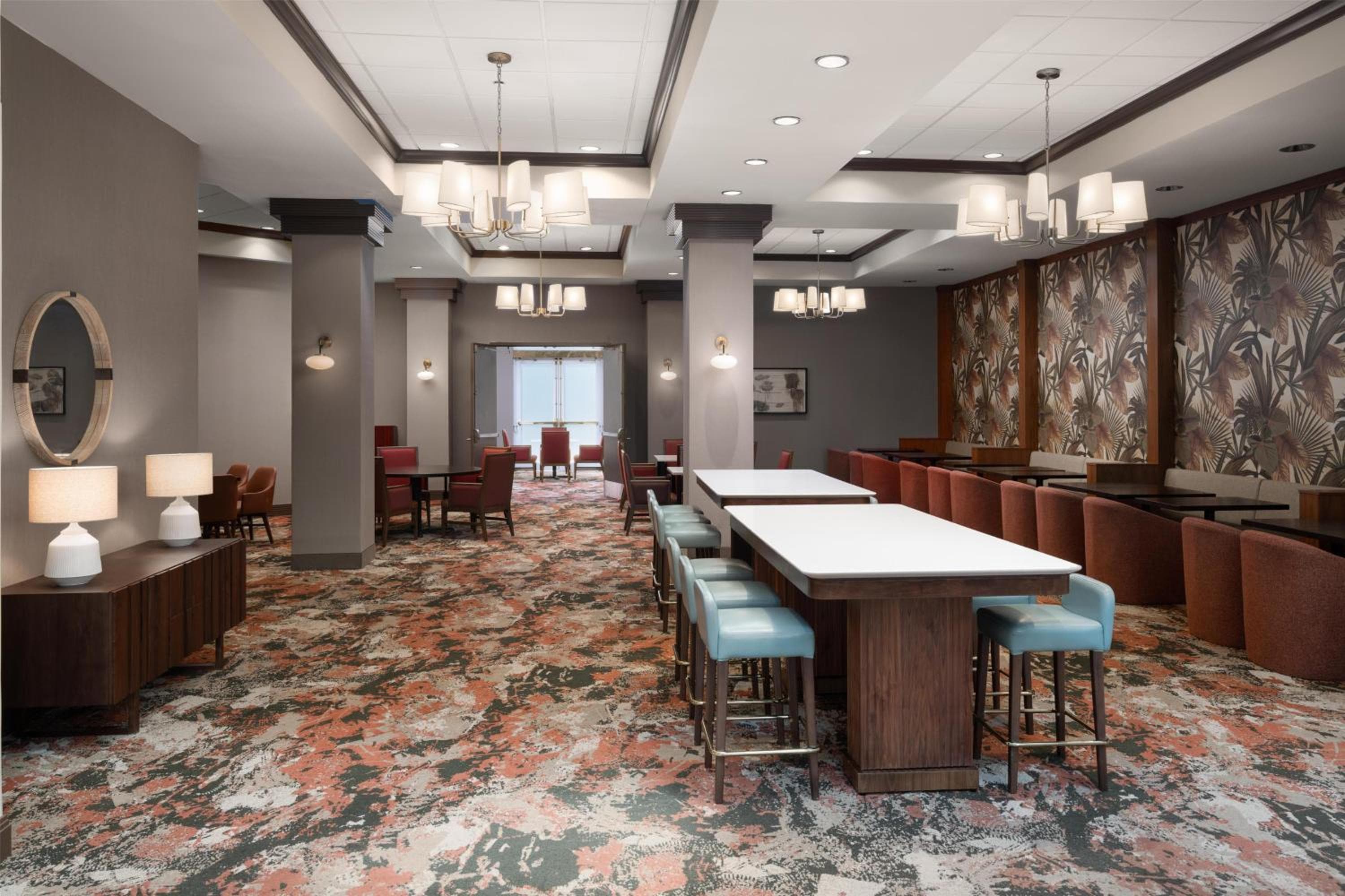 Embassy Suites by Hilton Charleston Airport Hotel & Convention Center