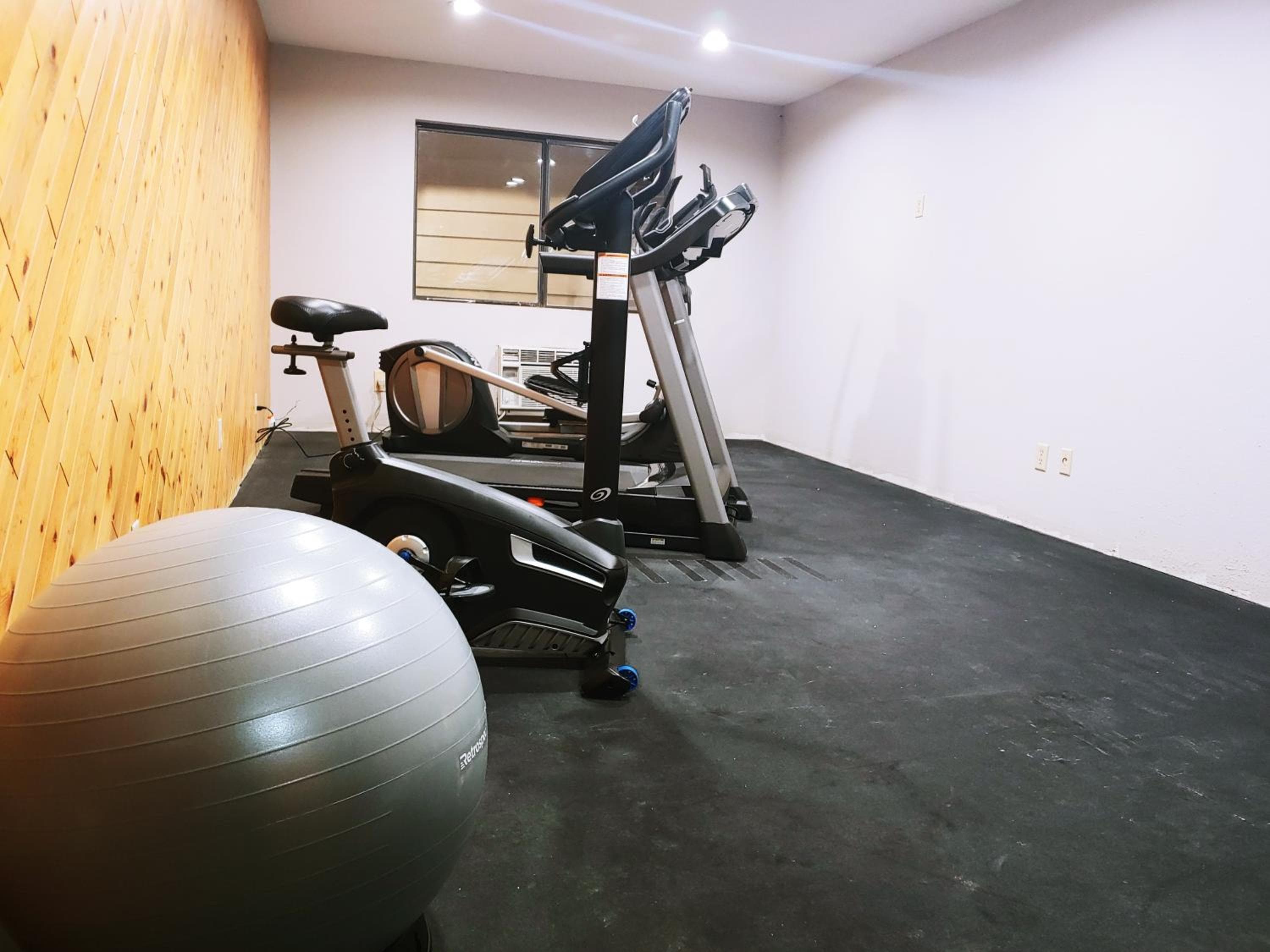 Days Inn by Wyndham Rawlins