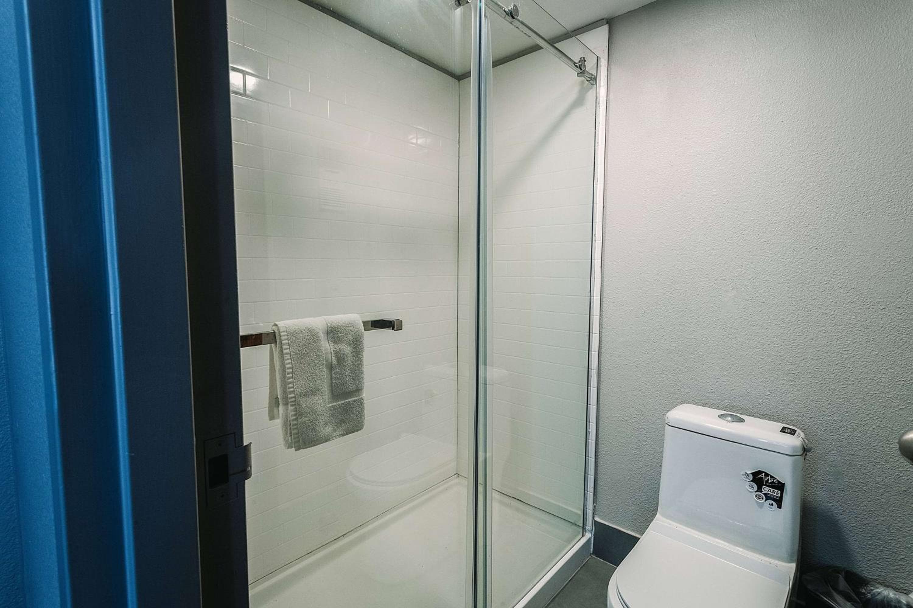 Wyndham Garden Williamsburg Busch Gardens Area