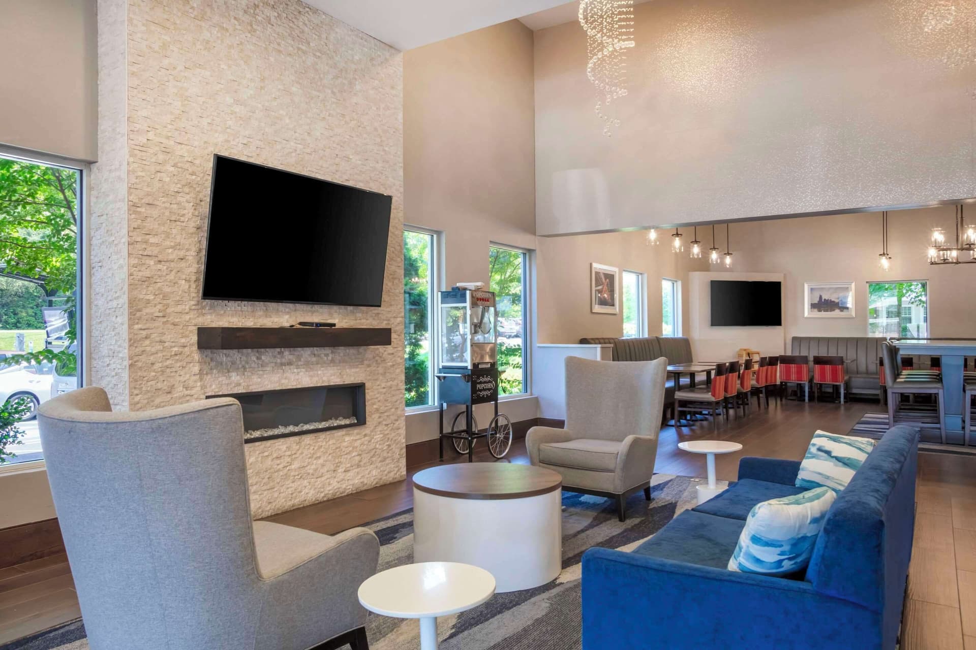 Comfort Suites Nashville Airport - BNA